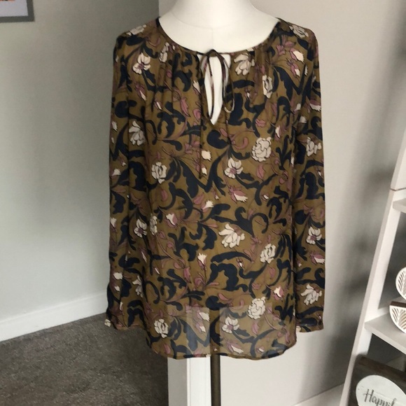 LOFT Tops - LOFT Top